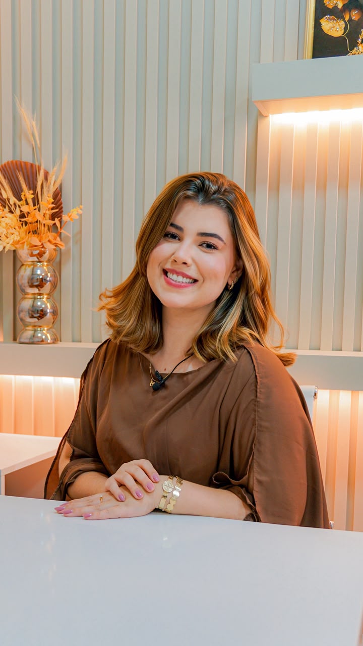Dra. Clara Dantas, cirurgiã-dentista